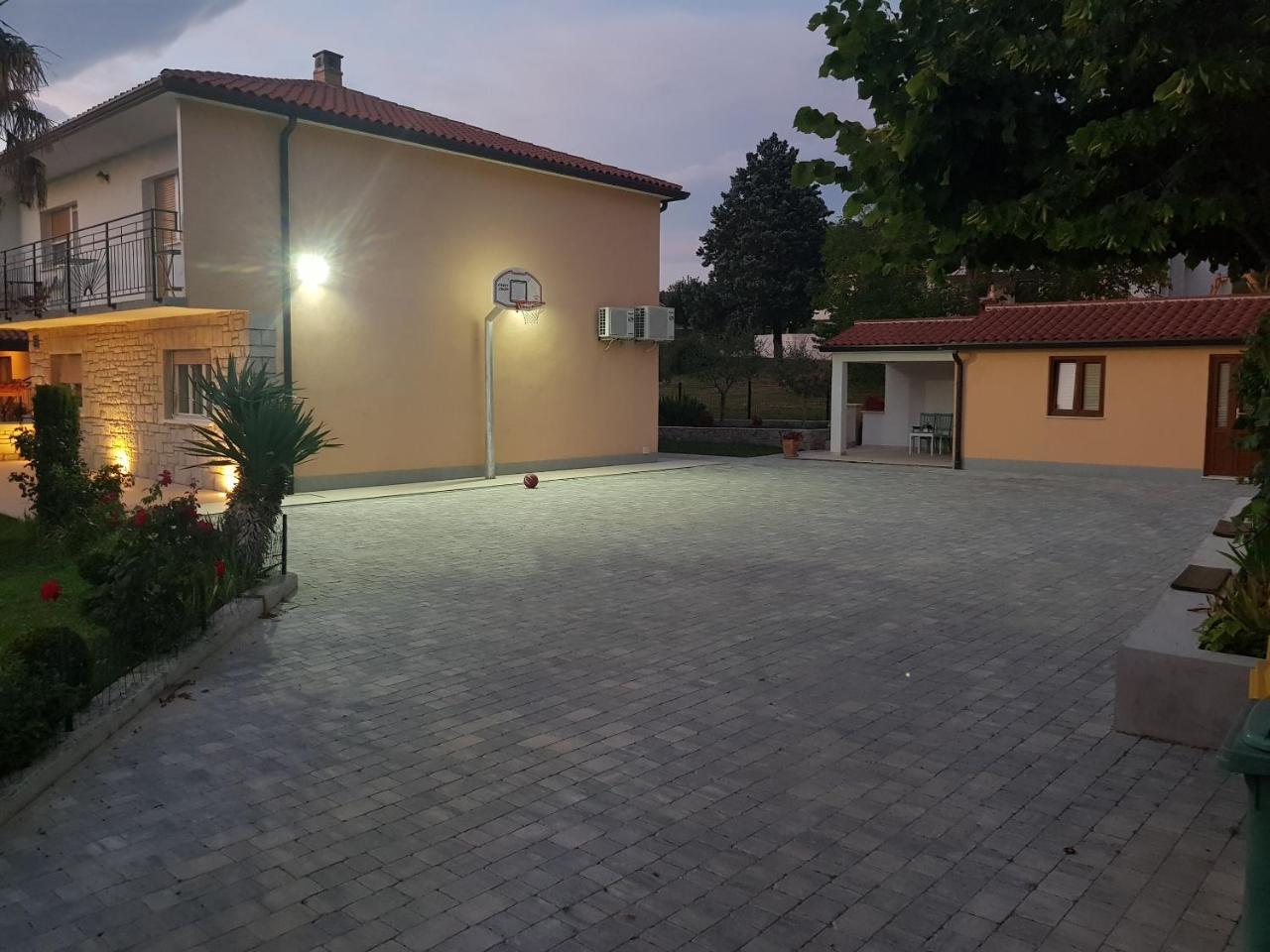 Villa Ivana Лабин Екстериор снимка